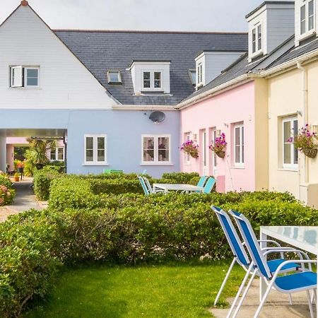 Ellingham Self-Catering Cottages Saint Peter Port Екстер'єр фото