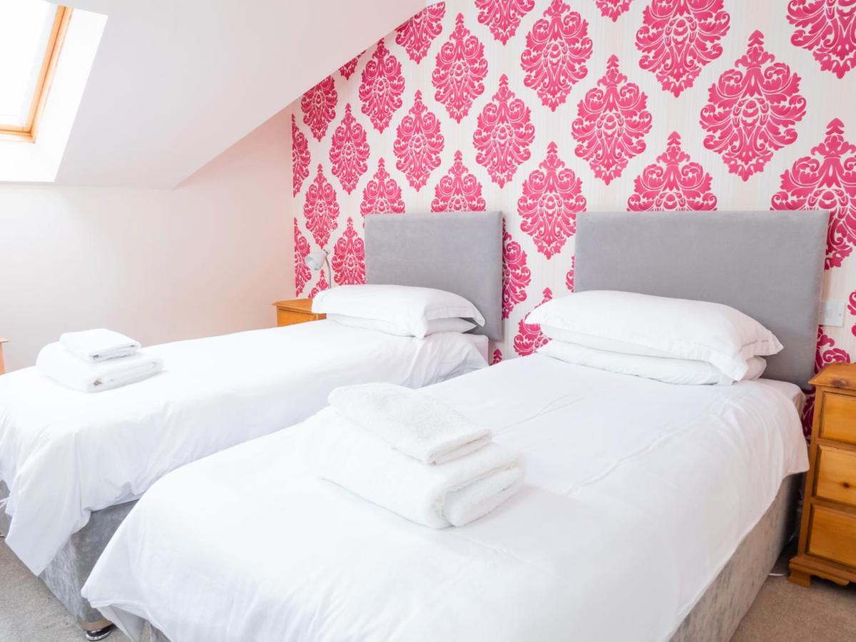 Ellingham Self-Catering Cottages Saint Peter Port Екстер'єр фото