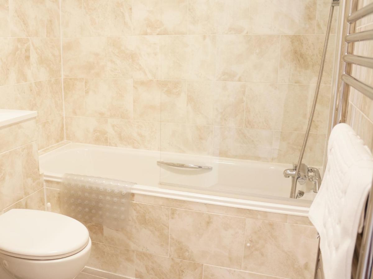 Ellingham Self-Catering Cottages Saint Peter Port Екстер'єр фото