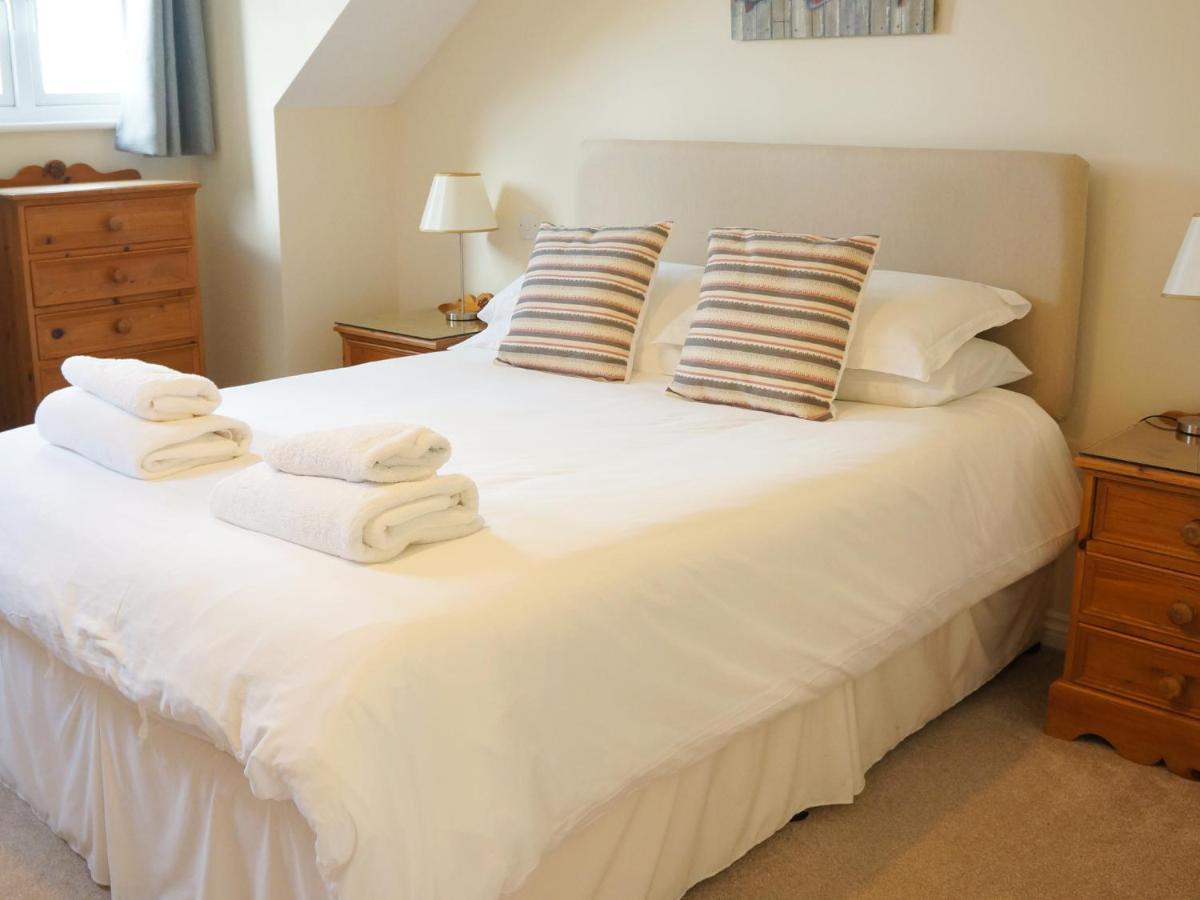 Ellingham Self-Catering Cottages Saint Peter Port Екстер'єр фото
