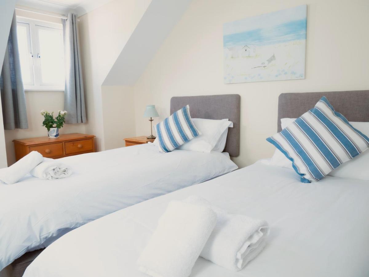 Ellingham Self-Catering Cottages Saint Peter Port Екстер'єр фото