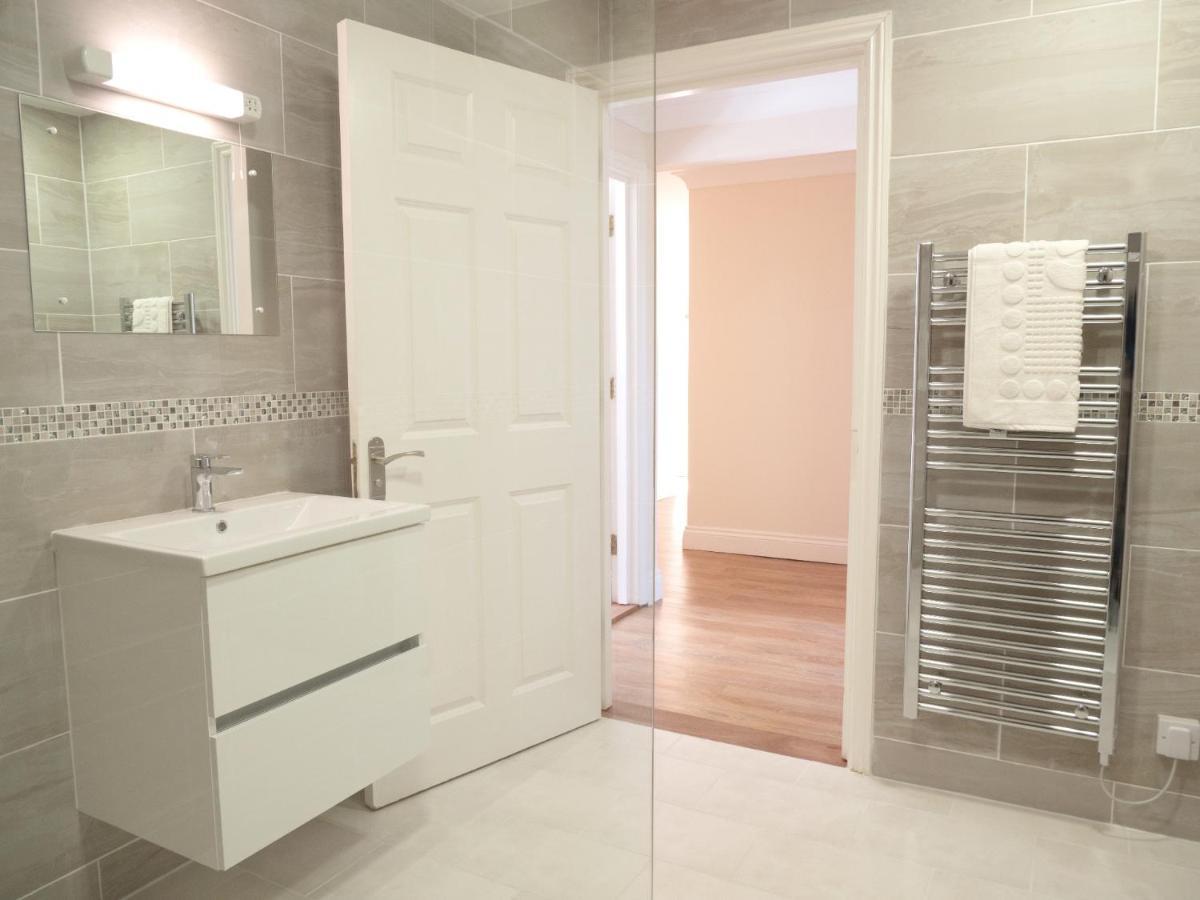 Ellingham Self-Catering Cottages Saint Peter Port Екстер'єр фото