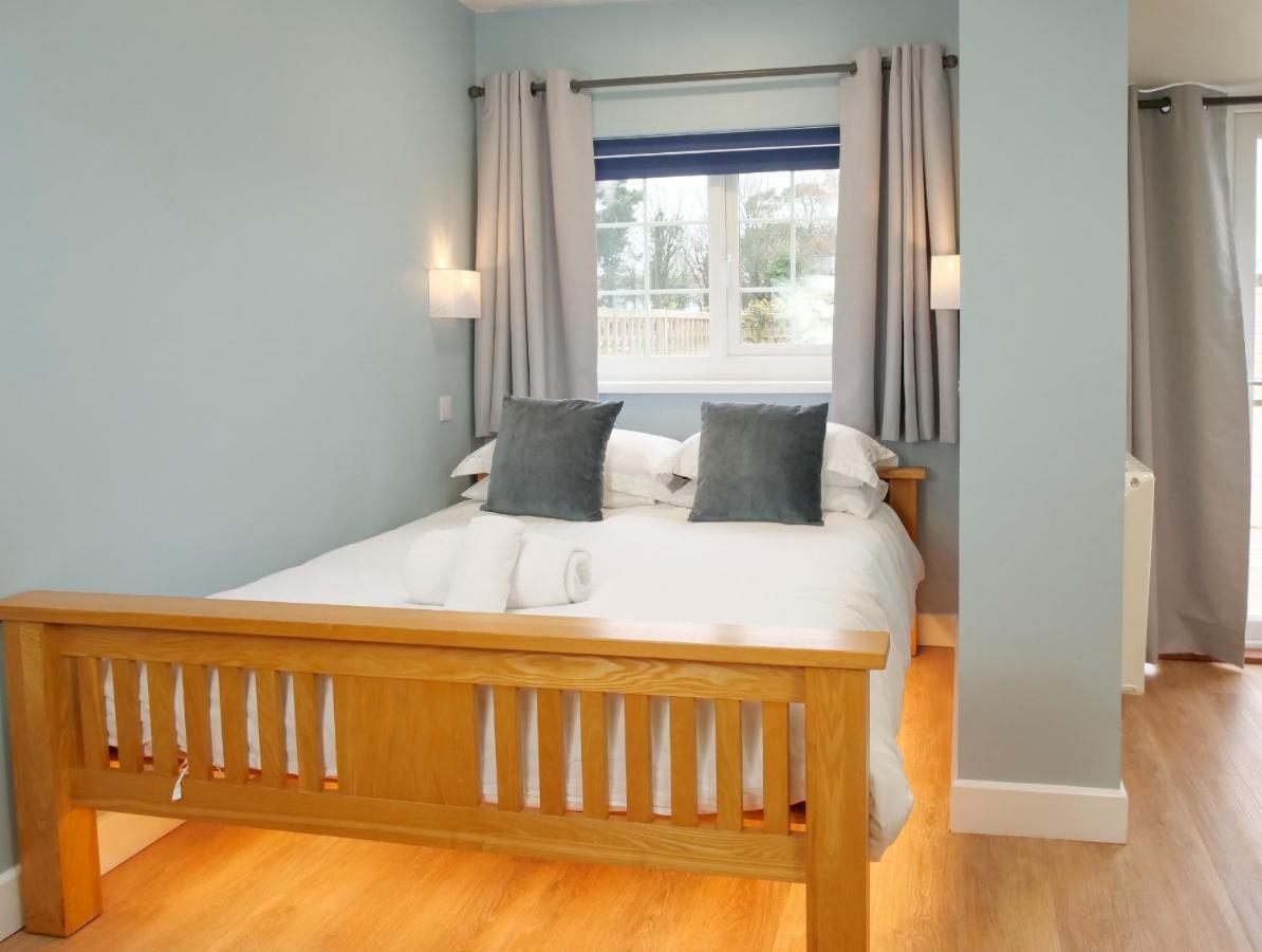 Ellingham Self-Catering Cottages Saint Peter Port Екстер'єр фото