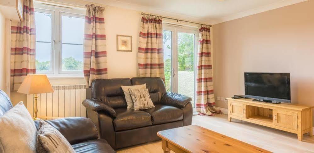 Ellingham Self-Catering Cottages Saint Peter Port Екстер'єр фото
