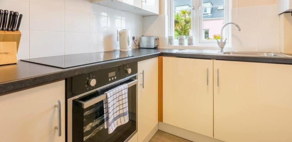 Ellingham Self-Catering Cottages Saint Peter Port Екстер'єр фото